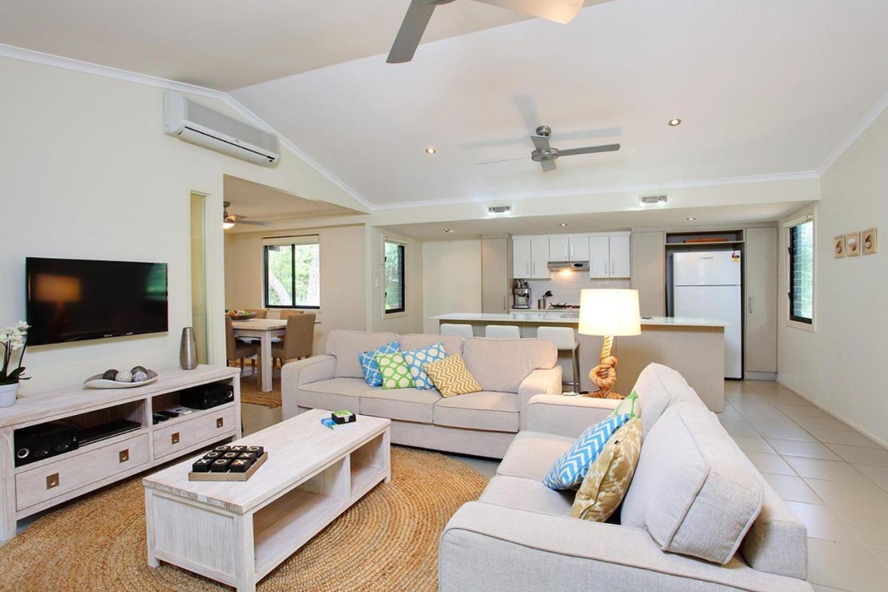 6 Orania Court Rainbow Shores Rainbow Beach Exterior photo